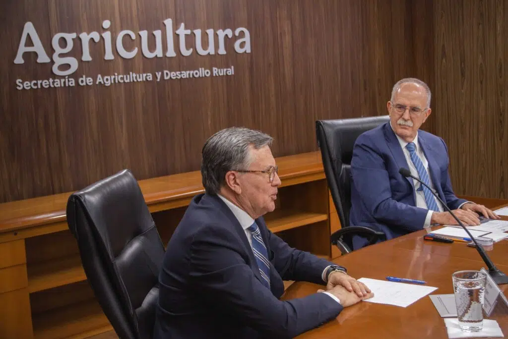 AGRICULTURA e IICA juntam forças para combater o verme do gado e melhorar a sanidade animal no México