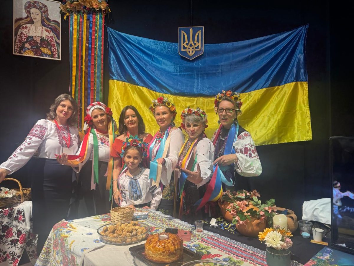 Cultura e solidariedade: comunidade ucraniana se destaca no IX Encontro de Países Solidários na Bolívia