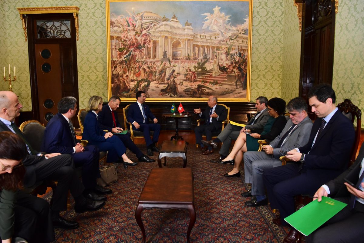 Brasil e Suíça reforçam laços em reunião entre Ministro Mauro Vieira e Senador Andrea Caroni