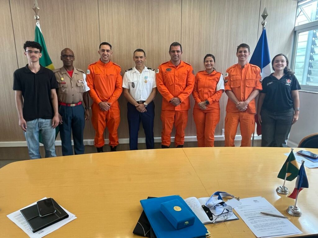Reunião com o Adido Militar da Embaixada da França