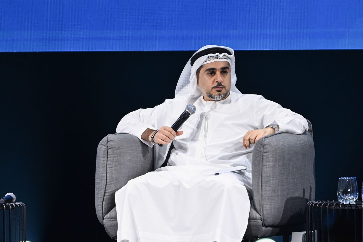 Estratégia Industrial de Abu Dhabi impulsiona crescimento de 23% no setor; número de indústrias sobe 19,4%