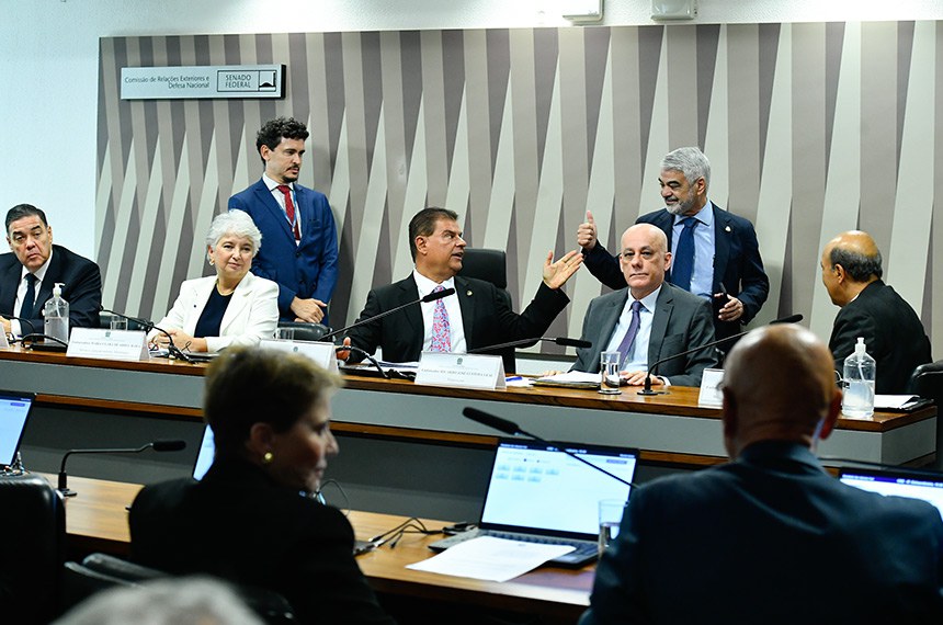 Sete indicados para embaixadas do Brasil são aprovados pela CRE