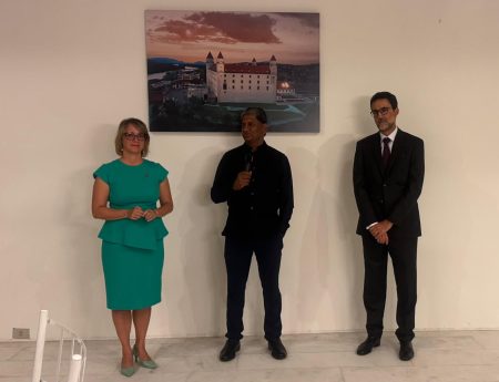 Embaixadora da Eslováquia homenageia Embaixador da Índia em jantar de despedida em Brasília