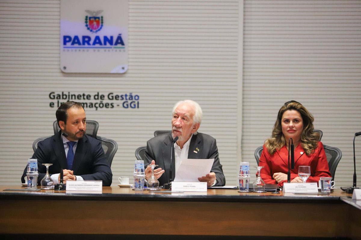 Piana recebe delegação mexicana de Chihuahua para debater parcerias com o Paraná