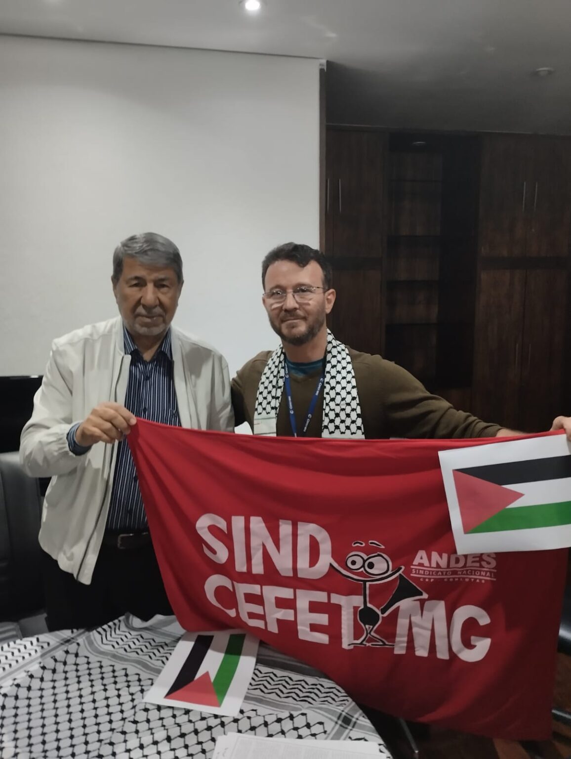 CEFET-MG recebe Embaixador da Palestina e celebra chegada de estudantes refugiados palestinos