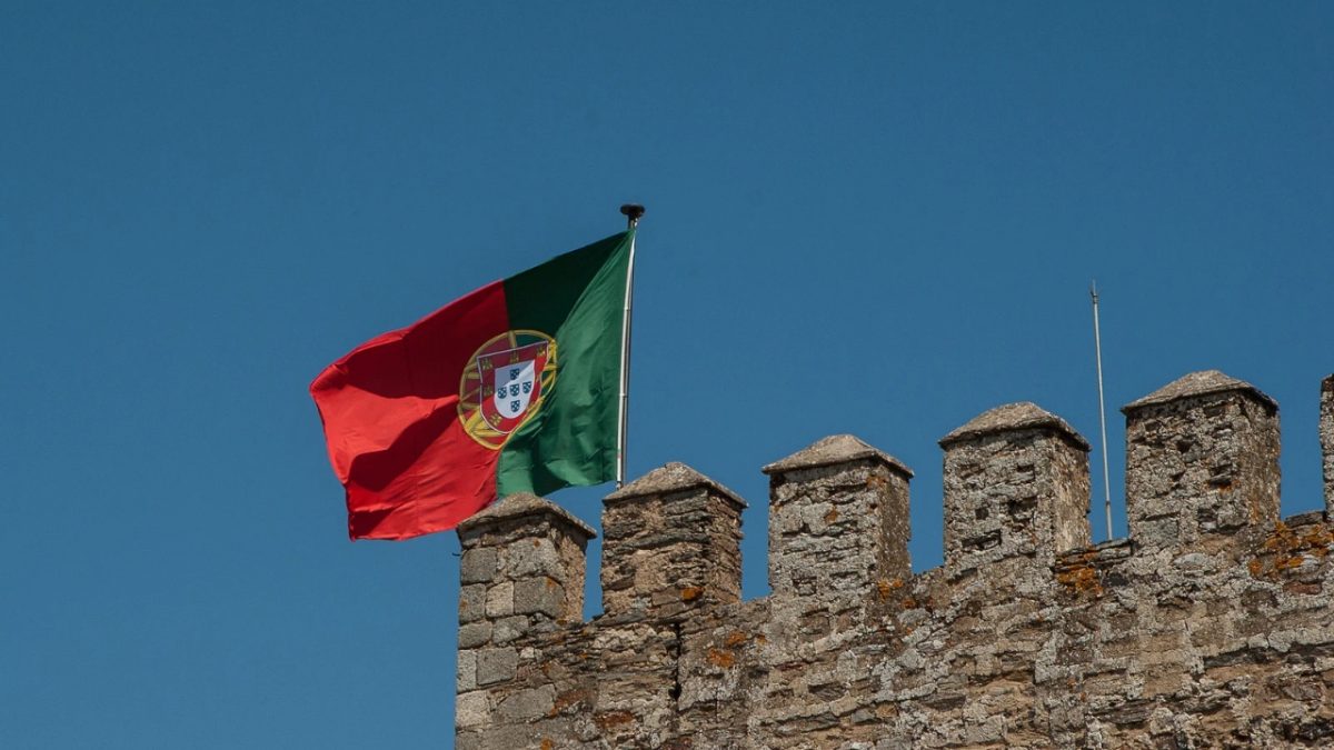 Portugal altera regras de cidadania e torna processo mais rigoroso para estrangeiros e seus filhos
