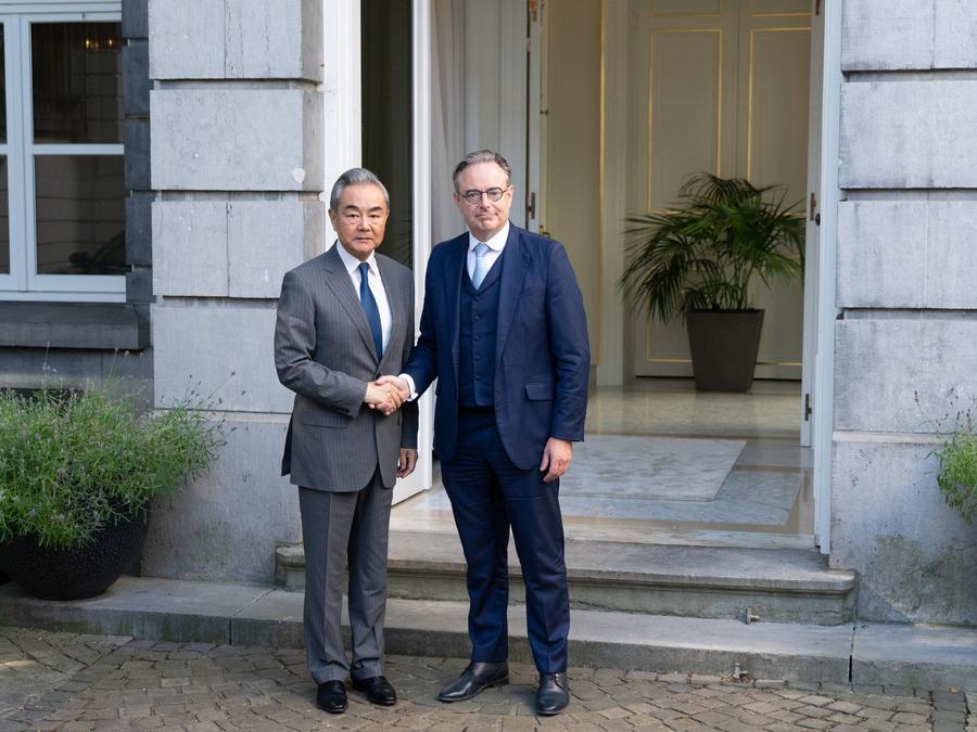 Bélgica e China prometem aprofundar laços e aumentar confiança mútua