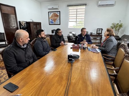 Cônsul-geral do Uruguai é recebida na Secretaria da Agricultura de Porto Alegre