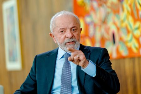 Lula: “Tudo no Brasil se resolve com diálogo, e não ‘na pressão’. O Brasil tem que ser respeitado”