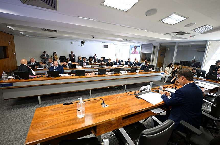 Vai a Plenário acordo internacional sobre subsídio à pesca no mar