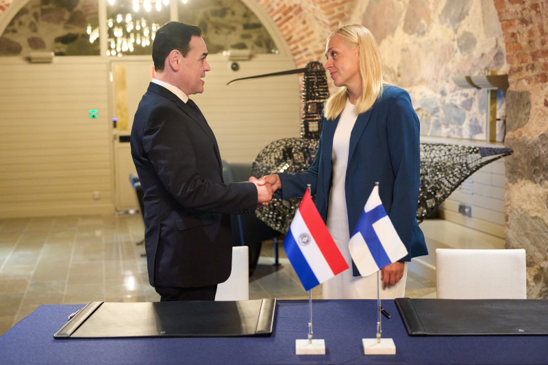 Chanceleres do Paraguai e da Finlândia fortalecem relações bilaterais e cooperação