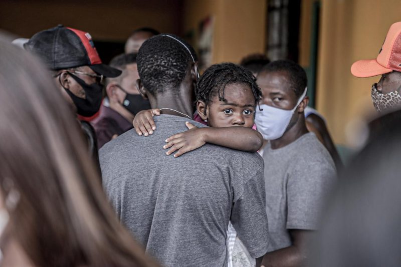 Governo cria comissões para garantir acesso à educação e mercado de trabalho para migrantes, refugiados e apátridas do Acre