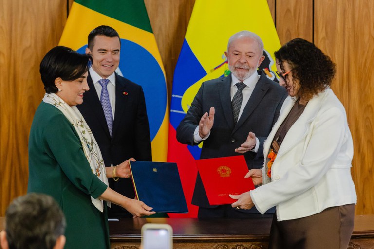 Brasil e Equador assinam memorando a em inteligência artificial