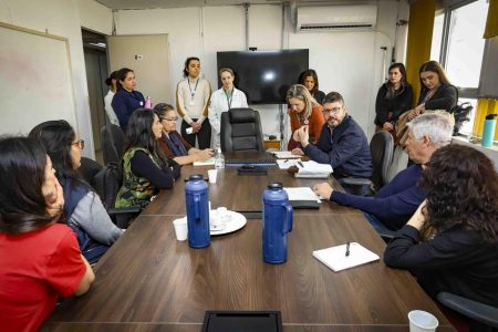 Delegação da Organização Pan-americana da Saúde visita serviços de Porto Alegre
