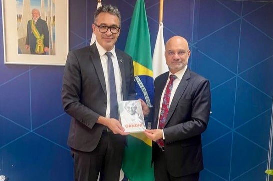 Anvisa recebe embaixador da Índia para discutir cooperação no setor farmacêutico