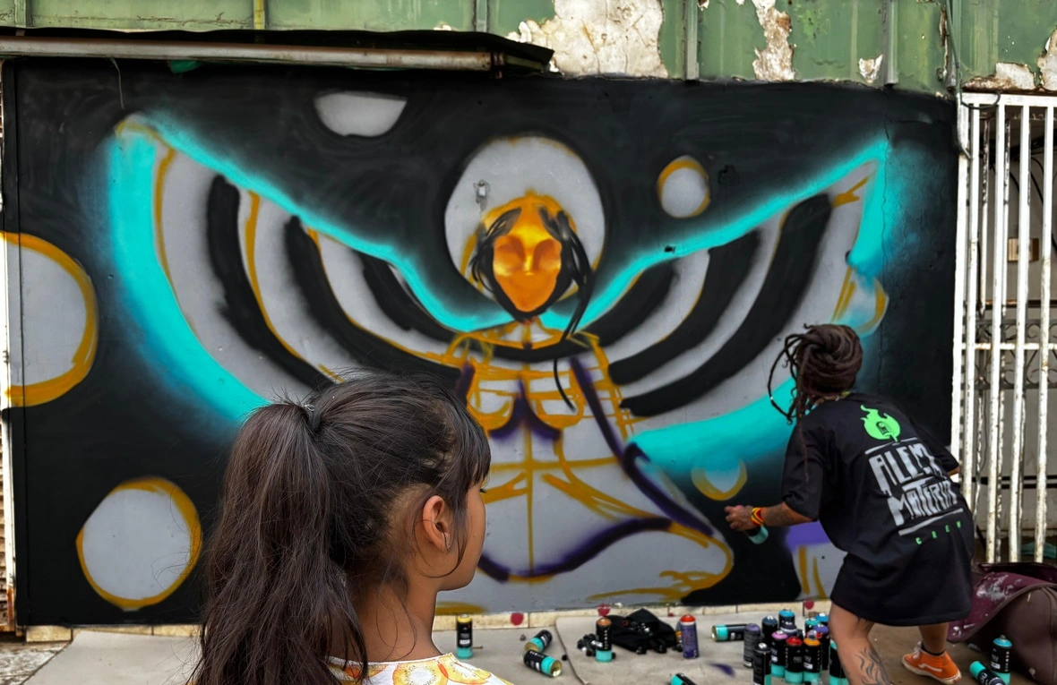 Quando a arte constrói pontes: pessoas refugiadas participam do Festival Vulica em Brasília