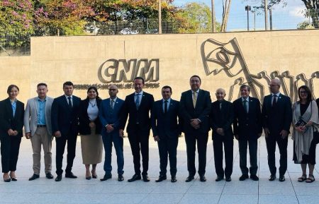 Ações pelo fim de armas nucleares e créditos de carbono pautam reunião da CNM com embaixada do Cazaquistão