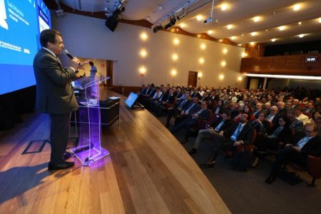 Luiz Marinho destaca importância do BNDES e investimentos para fortalecer a indústria brasileira