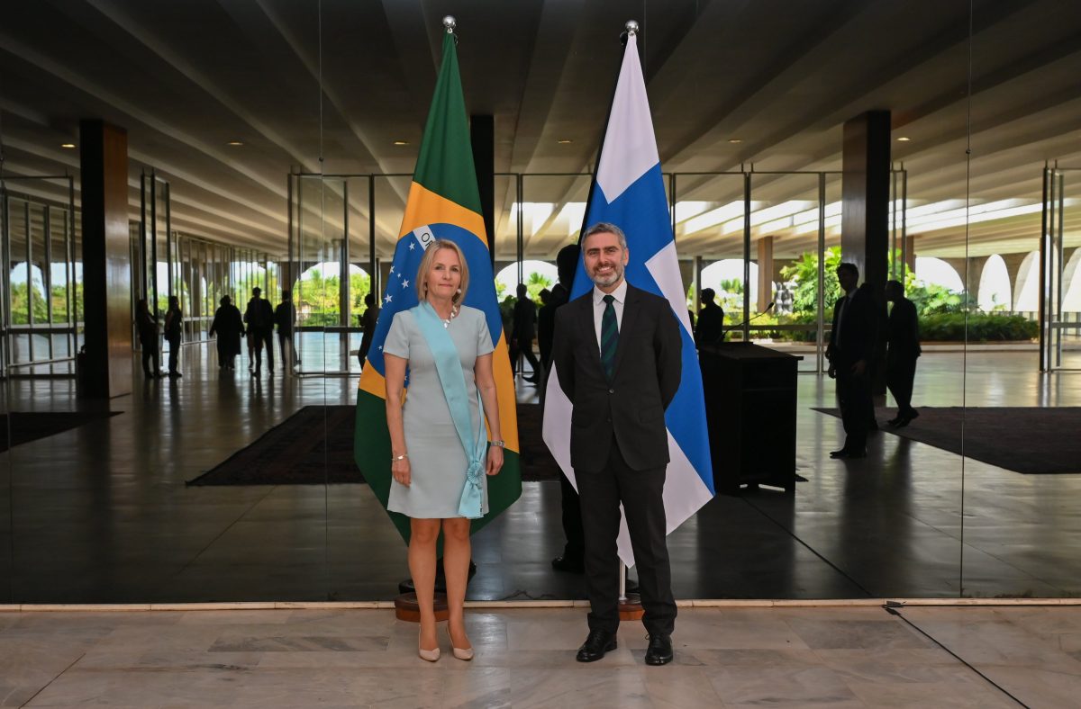 Itamaraty concede a Grã-Cruz da Ordem do Cruzeiro do Sul à Embaixadora Johanna Karanko em cerimônia de despedida