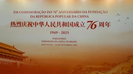 China celebra 76 anos com recepção em Brasília
