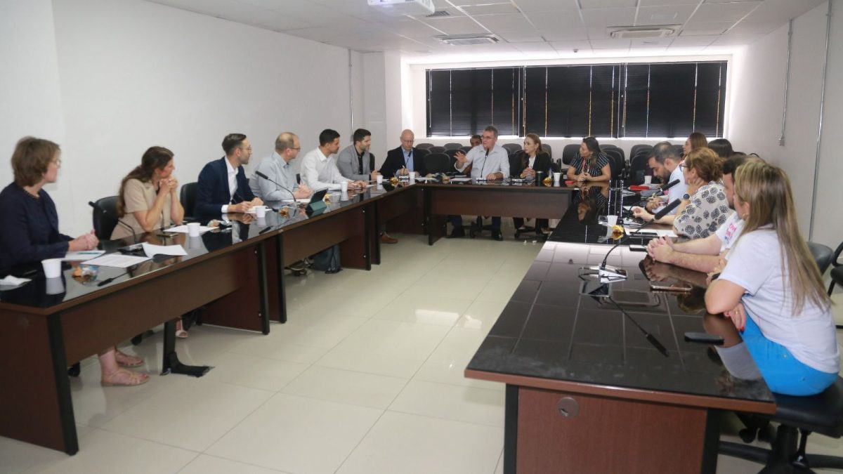 Prefeitura de Fortaleza recebe comitiva alemã em ação de intercâmbio internacional em saúde
