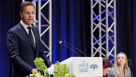 Mark Rutte reitera papel estratégico da OTAN e agradece contribuições da Eslovênia à Aliança