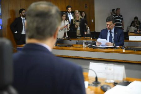 Brasil e Emirados Árabes firmam tratado de extradição