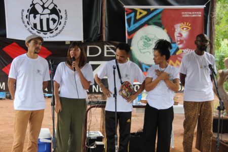 Grupo Goiânia Clandestina realiza intercâmbio cultural e leva poesia periférica a Moçambique