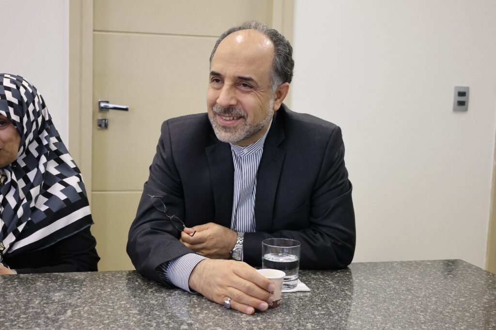 Embaixador do Irã visita Faeac e discute parcerias comerciais com o Acre