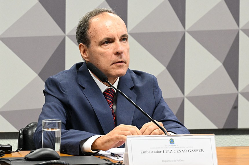 Senado aprova indicados para embaixadas na Polônia e Coreia do Sul