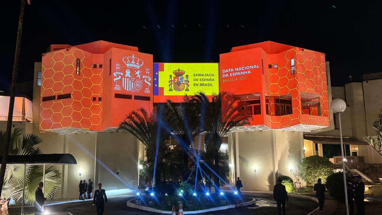 Embaixada da Espanha celebra Dia Nacional com tradição e diplomacia