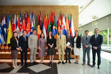 Brasil e Tailândia reforçam laços bilaterais em reunião de consultas políticas em Bangkok