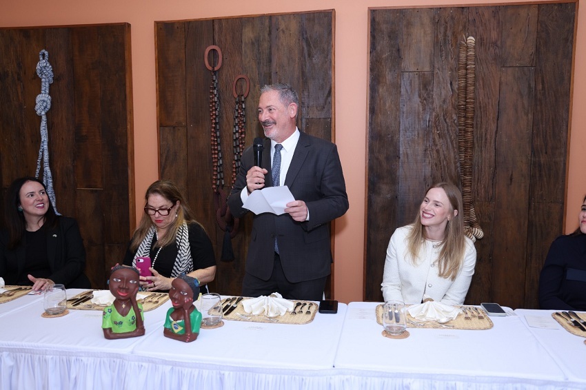 CNA e Embaixada do Brasil em Abu Dhabi promovem aproximação entre agro brasileiro e empresários árabes
