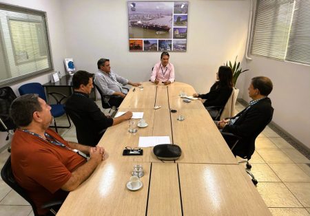 Porto de Itajaí recebe visita da Câmara de Comércio Árabe-Brasileira