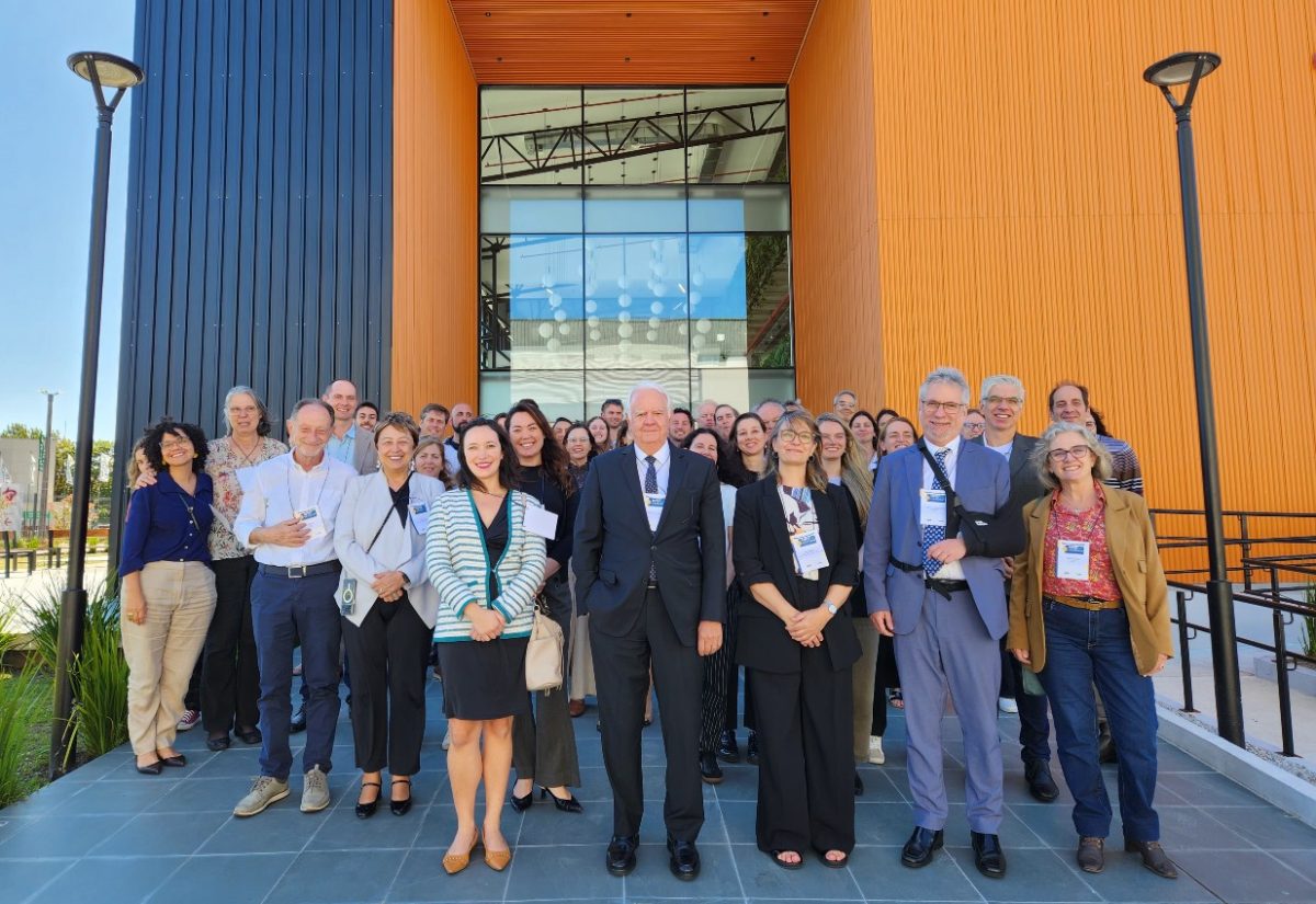 FAPESP assina acordo de cooperação com Institut Pasteur de Montevideo