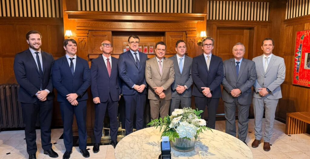 Presidente do Comsefaz e secretários de Fazenda são recebidos por embaixador do Brasil no Canadá