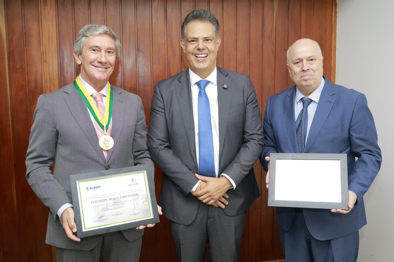 Eduardo Prado presta homenagem ao Embaixador de Portugal e ao cônsul honorário de Portugal em Goiás