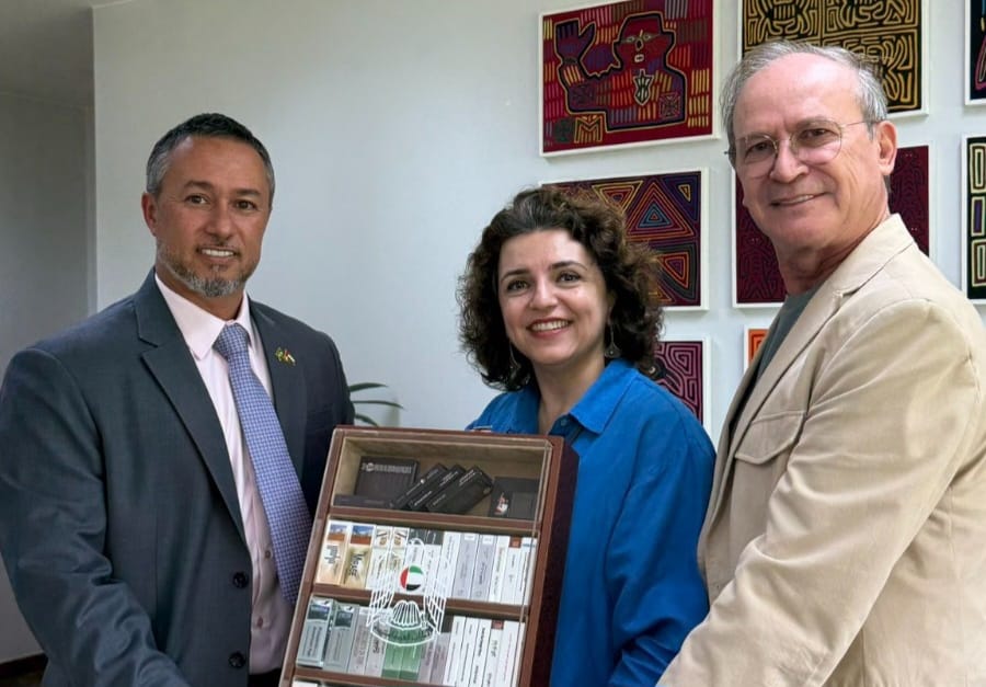 Embaixador dos Emirados Árabes Unidos visita a Universidade de Brasília para fortalecer cooperação acadêmica
