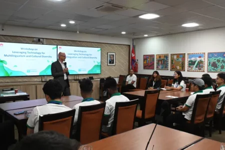 Tecnologia para preservar línguas e culturas: jovens nepaleses usam inovação digital para salvar sua herança