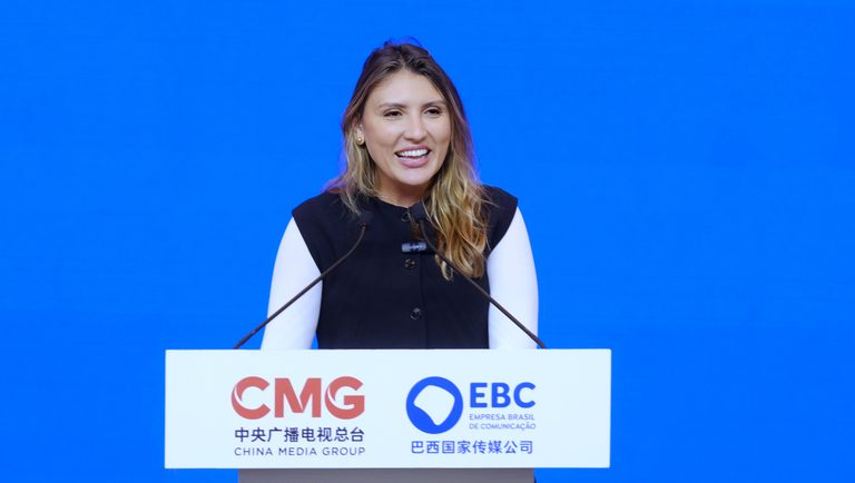 Na China, Ministério do Turismo articula investimentos e ampliação da malha aérea