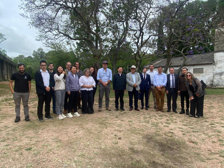 Uruguai e China reforçam sua cooperação científica, agrícola e ambiental