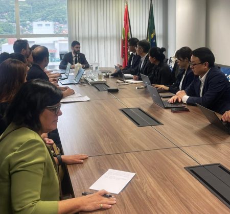 IMA detalha modelo de licenciamento para representantes do BNDES e do Banco Japonês para Cooperação Internacional