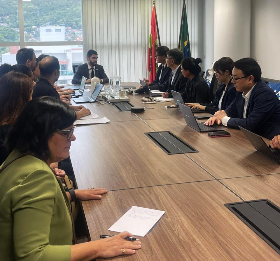IMA detalha modelo de licenciamento para representantes do BNDES e do Banco Japonês para Cooperação Internacional