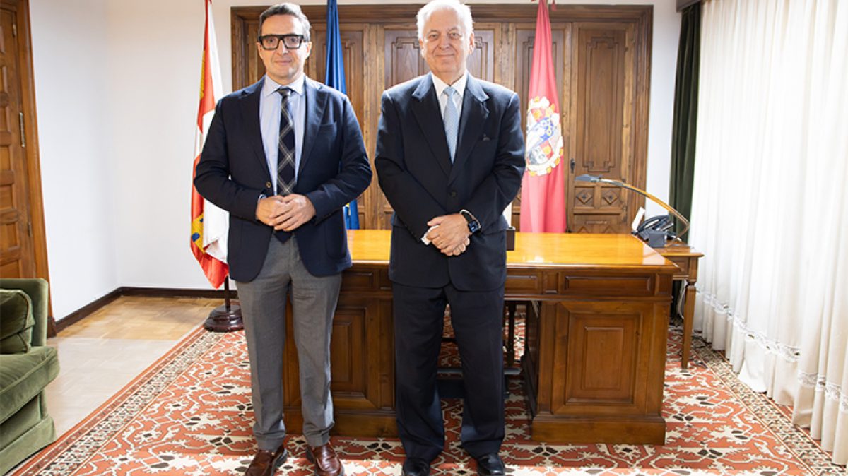 Reitor da Universidade de Salamanca recebe novo Embaixador do Brasil na Espanha