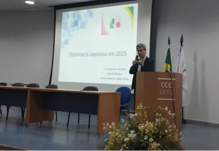 Em visita à Ufes, diplomata japonês destaca os 130 anos de diplomacia com o Brasil e aponta possibilidades de novos acordos