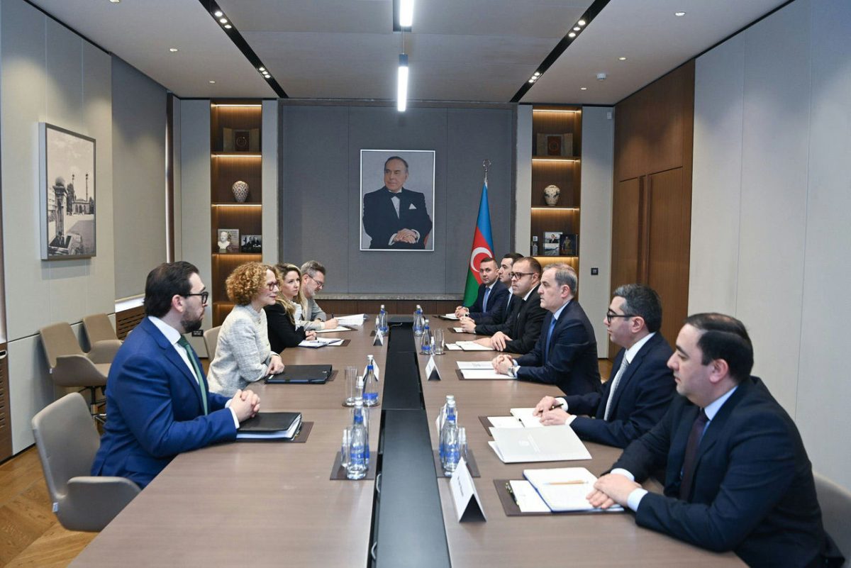 Vice-Secretária-Geral da OTAN visita o Azerbaijão e reforça parceria estratégica