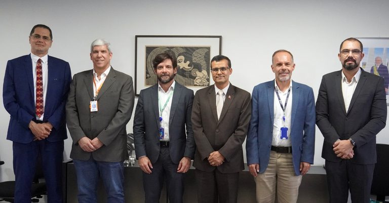 Serpro recebe visita do Embaixador do Nepal