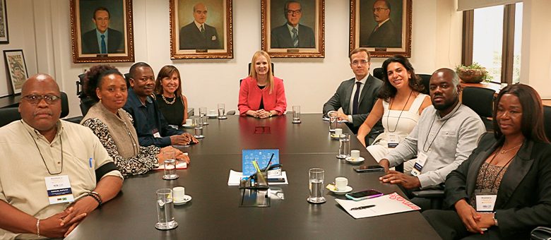 TCESP recebe delegação de Moçambique para troca de experiências sobre contratações públicas e controle externo