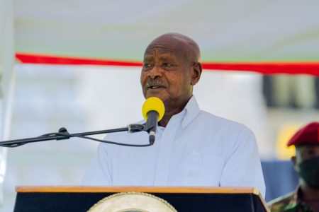 Museveni vence nova eleição e amplia permanência no poder em Uganda