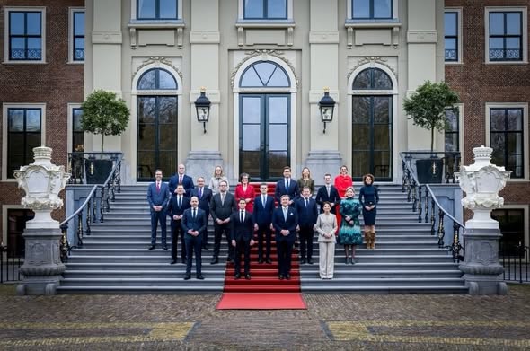 Novo governo dos Países Baixos toma posse no Palácio Huis ten Bosch